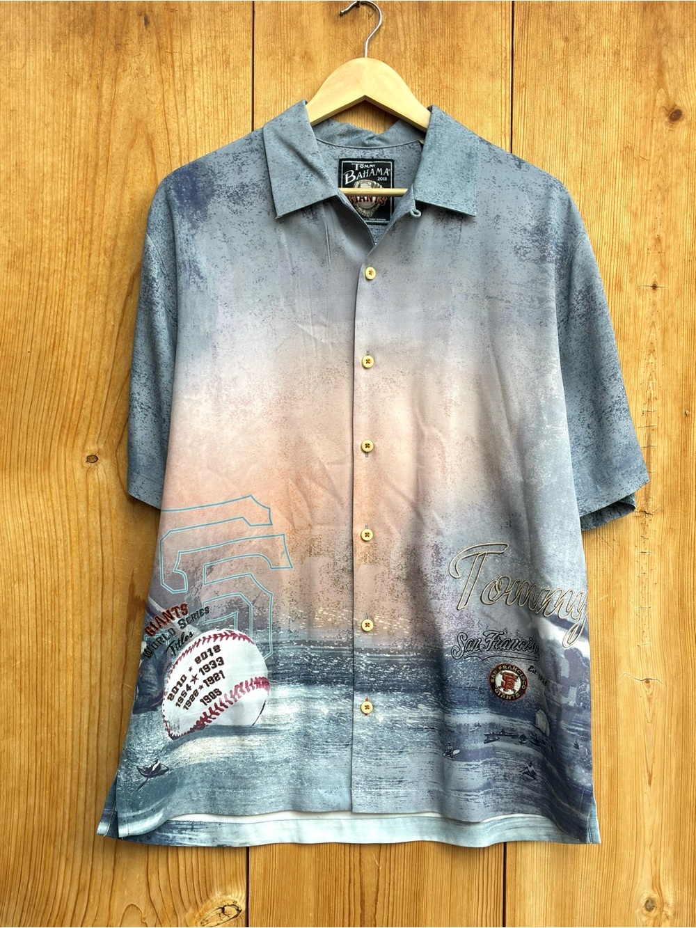 Tommy Bahama Giants Short Sleeve Shirt Sz Medium